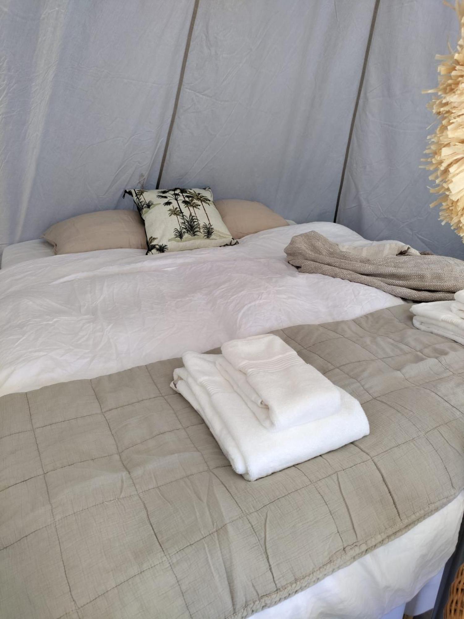 Luxury Tent With Restroom And Shower, Close To The Beach 斯塔德 外观 照片